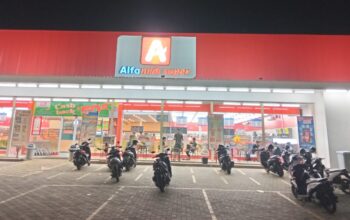 Potret : Alfamidi Jalan Panjaitan Kota Gorontalo