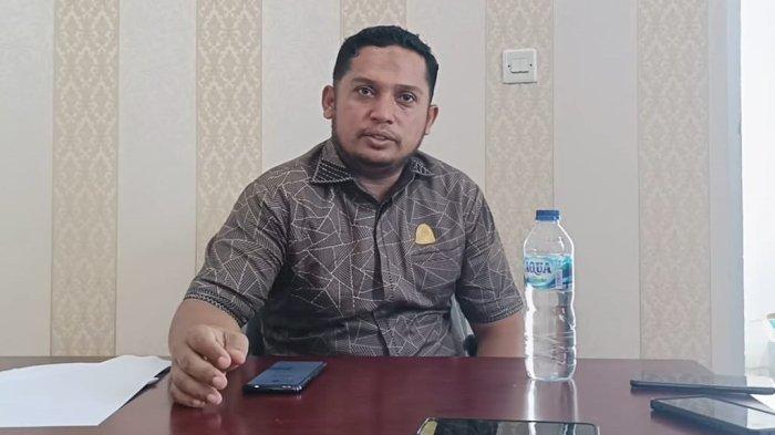 Potret : Suratman Baharudin, Ketua Komisi 2 DPDR Kabupaten Pulau Taliabu