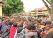 Massa Desak Polda Gorontalo Tindak Tambang Ilegal, Aksi Memanas di Depan Mapolda