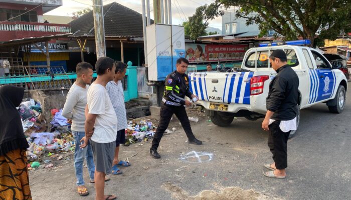 Pengendara Tewas Usai Tabrak Truk Parkir di Jalan JDS, Polisi Lakukan Olah TKP