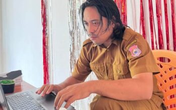 Nopan Lahmudin, Sekertaris DEsa Tulabolo Kec. Suwawa Timur Kab. Bone Bolango (Foto: Istimewa)