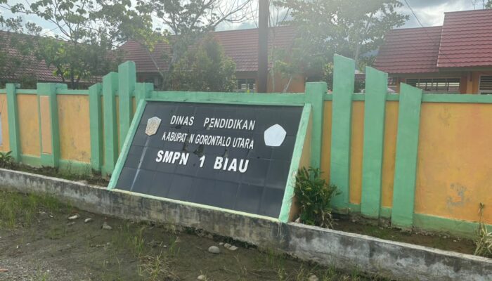 Erlangga Biayai Pembersihan Sekolah Terdampak Banjir di Gorontalo Utara