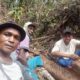 Warga Gotong Royong Padamkan Bara Api di Perkebunan Kawasan Padang