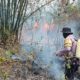 Bhabinkamtibmas Brigpol Sangkala La Rau, Imbau Warga Taliabu Waspada Kebakaran Susulan